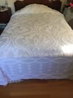 041808686072 Unbranded Chenille White Bedspread