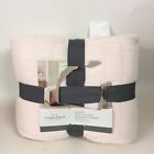 490601531315 Threshold Chambray Linen Blend Quilt Full Queen Blush