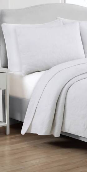American Home Collection 812675027257 Fashion Inc Estate Twin Quilt And Sham Set-seaside White