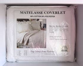 Rn-70258 Bay Colony Home Fashions Vtg Portugal White English Rose King Matelasse Coverlet Quilt