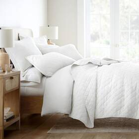 88167392 Becky Cameron Stripes Floral And Diamonds Quilted Coverlet Set With Shams -