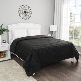 Bedford Home 191344004219 Solid Color Bed Quilt - King Black