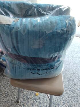 Berkshire 791551447429 Blue Ridge Canyon Reversible Quilt Set 108x90 Color Stream