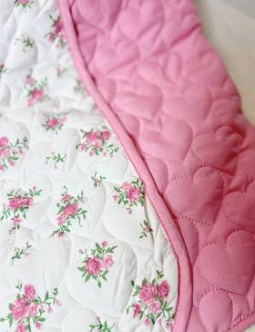 90600 Betsey Johnson 83893 2 Piece Reversible Twin Quilt Set Sham Flower Dreams Pinks Greens