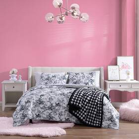 Betsey Johnson 883893802537 Twin Quilt Set Cozy Brushed Microfiber Reversible Bedding All Season