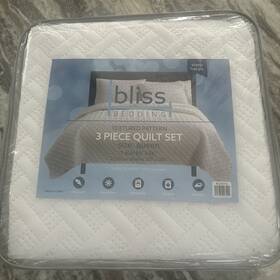 Bliss Bedding 041979203429 New White Textured Pattern 3 Piece Quilt Set Queen