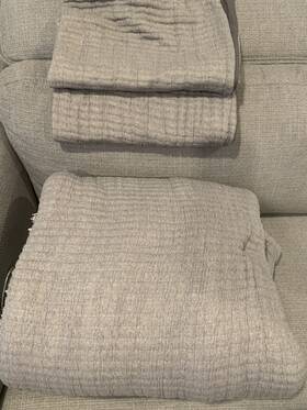 Casaluna 191908879291 King 2 Standard Reversible Textured Cotton Chambray Coverlet Read Desc