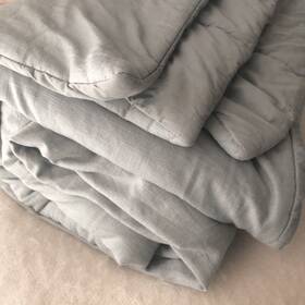 81144854 Casaluna King Heavyweight Linen Blend Quilt Comforter Green Cotton Reverse Read