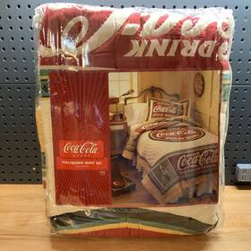 Coca Cola Brand 026598680608 Full/queen Quilt Set And 2 Shams New