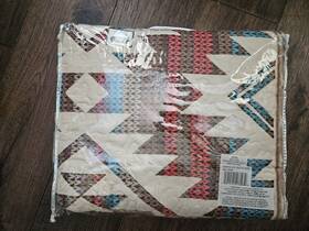 Asp19c003 Collections Etc Reversible Southwest Geometric Aztec Quilt Etc. White Red Green