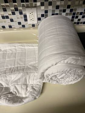 Ienjoy Home 816651024995 3pc King Size Set - White Quilted Coverlet And 2 Shams