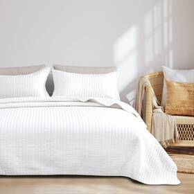89736435 Isla Jade 3pc King Solid Basketweave Quilt Bedding Set White -