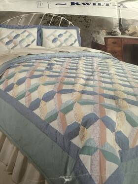 Kwilt-x 043577704636 K Wilt-x Building Block Quilt 100% Hand Quilted King 100 Inch X90 Nos. Kq3