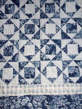 Laura Ashley 053124833849 Vintage Kingsberry Blue White Queen Quilt And 1 Sham 3 Piece Rare Guc