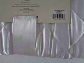 Laura Ashley 199165001530 New Daisy Mae Green Twin Satin Quilt Set