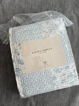225718 Laura Ashley Kenna 3-pc Queen Quilt Set Reversible Cotton Floral Patchwork Blue