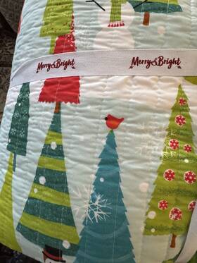 Levtex Home 190945121950 Merry And Bright Holly Jolly Full / Queen Quilt Christmas Winter New