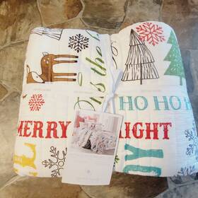 L11220fqs Levtex Home Merry And Bright Collecion Santa Claus Lane Quilt Shams Set Full Queen