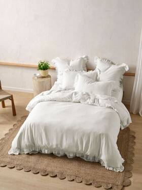 01704l695 Linen House Vintage Ruffle Quilt Cover Set White - King