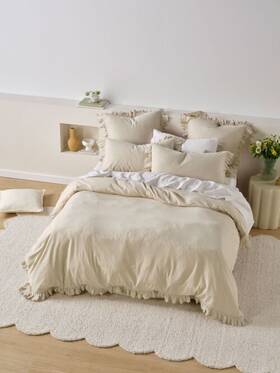 01704l696 Linen House Vintage Ruffle Quilt Cover Set Natural - King