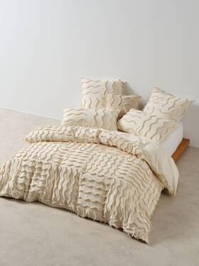 01704m745 Linen House Metung Quilt Cover Set Latte - King