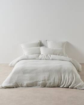 01705m663 Linen House Rohan Quilt Cover Set - Super King