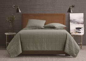 London Fog 783048179272 Garment Washed Solid Quilt Set Green Microfiber 2-piece Twin