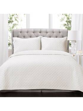 16t007351 Lush Decor White Solid Full Queen Quilt Set