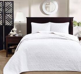 Madison Park 675716624897 Ivory Quebec Quilted 3-pc. Bedspread Set Size Queen