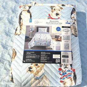 Mainstays 735732678820 Twin Quilt Set Reversible Dog Pattern Brand New With Sham Tote Stripe Reversal