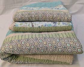 Martha Stewart 732995688863 100% Cotton Quilted Spring Floral Reversible Quilt And 2 Shams