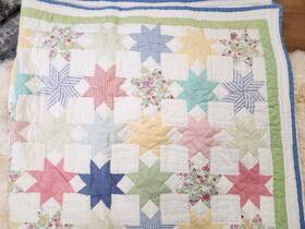 Martha Stewart 732998868767 Vintage 2001 Everyday Quilt Morningstar King 96 Inch X96