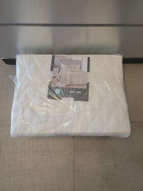 Martha Stewart 733003499631 Collection Cable Knit Velvet King Quilt Ivory - 360