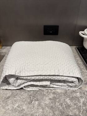 M018 Matouk Full/queen 100% Egyptian Cotton Blanket