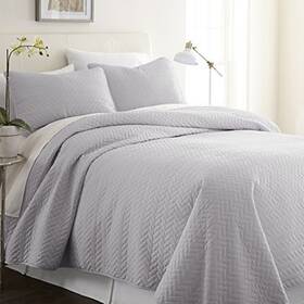 Merit Linens 816651024667 Premium Ultra Soft Herring Pattern Quilted Coverlet Set