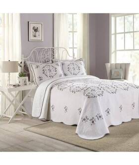 76846303 Modern Heirloom King Gwen Bedspread White/lavender Quilted Bedding