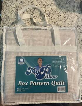 My Pillow 840193702196 New Box Pattern Quilt King - White Sand