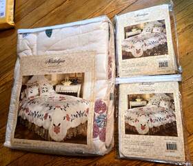 Nostalgia Home Fashions 754605230347 Nos Fashion King Size Inch Julia Quilt W Matching Pillow Shams Nip