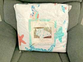 Pelican Cove 655385264938 Sea Treasures Ocean Reversible Twin Quilted Bedspread And Sham