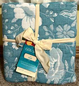 Pioneer Woman 041808017685 Teal Evie Quilt Full/queen Size Matelasse Scalloped Edge Nwt