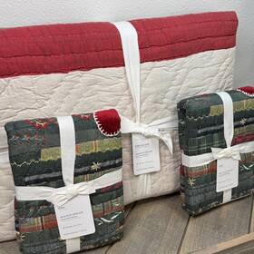 1097137 Pottery Barn Winter Dream Reversible King Quilt 2 Shams Set Christmas Bed