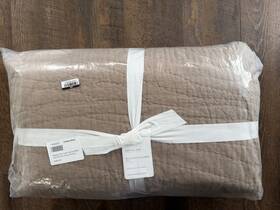 1392033 Pottery Barn Belgian Flax Linen Handcrafted Quilt King Bronze New