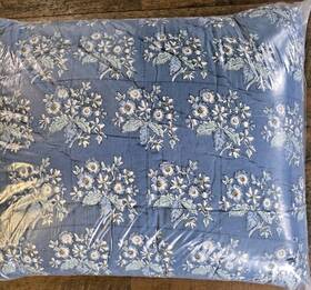 2294161 Pottery Barn Regan Handcrafted Reversible Quilt King Floral Blue Cotton