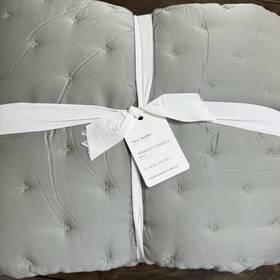 2445974 Pottery Barn Tencel Tufted Full/queen Quilt Eucalyptus Green