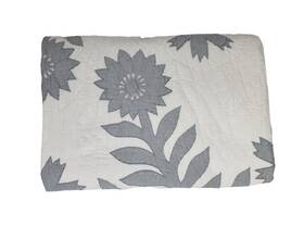 469649 Pottery Barn Lilo Handcrafted Cotton Quilt Full/queen Chambray Blue Flaw Read