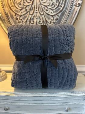4832921 Pottery Barn Washed Velvet Handcrafted King/cal. King Quilt Cobalt Pre-owned