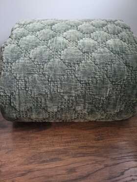 6492863 Pottery Barn Velvet Lattice Handcrafted King Quilt Loden Green