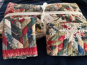 6518474 Pottery Barn Winter Wreath King Cal Quilt 1 Standard Sham Euro