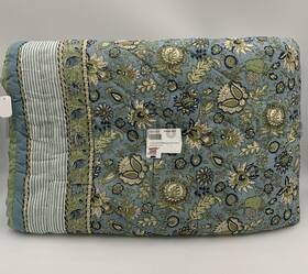 6562659 Pottery Barn Anjali Lowen Reversible Cotton Quilt Blue Multi King Cal #u1023