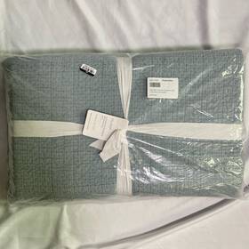 6877339 Pottery Barn Ultimate Summer Essential Quilt Full/queen Chambray